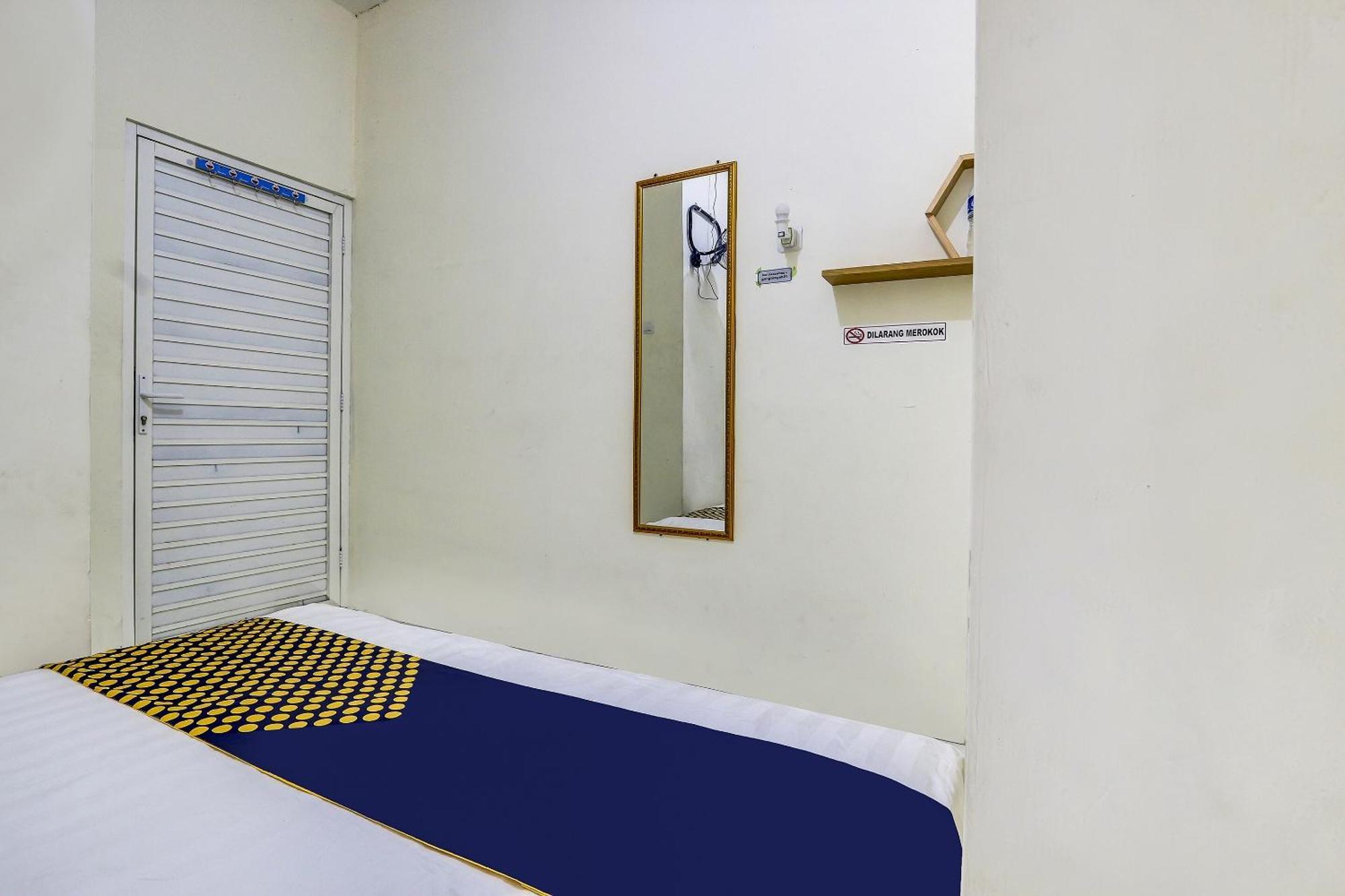 Spot On 90780 Gang Tengah Homestay Syariah Σεμαράνγκ Εξωτερικό φωτογραφία