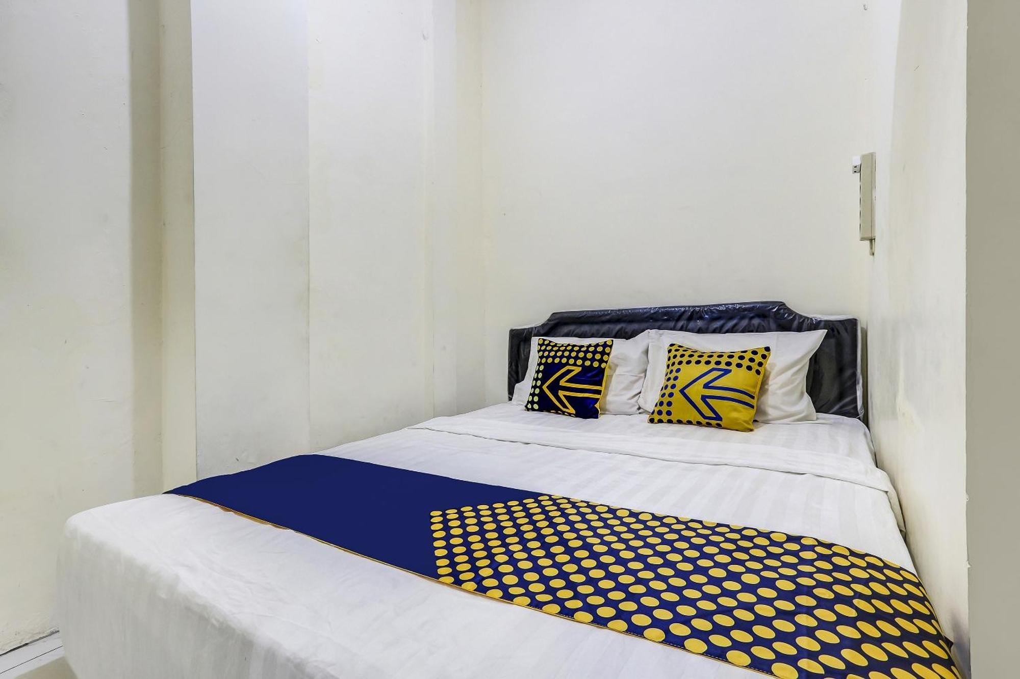 Spot On 90780 Gang Tengah Homestay Syariah Σεμαράνγκ Εξωτερικό φωτογραφία