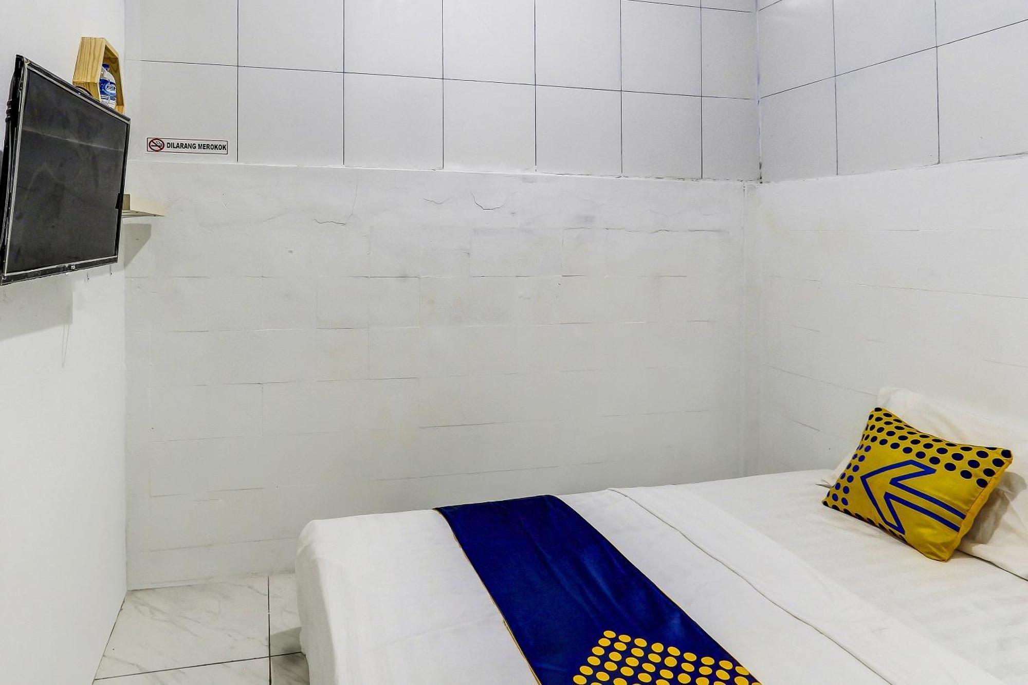 Spot On 90780 Gang Tengah Homestay Syariah Σεμαράνγκ Εξωτερικό φωτογραφία