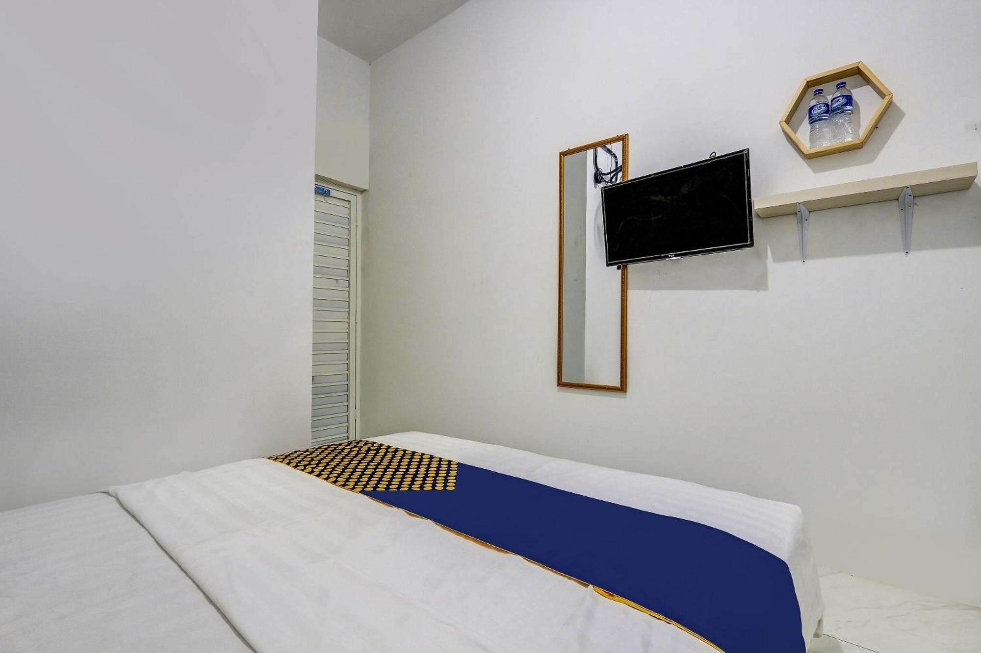 Spot On 90780 Gang Tengah Homestay Syariah Σεμαράνγκ Εξωτερικό φωτογραφία