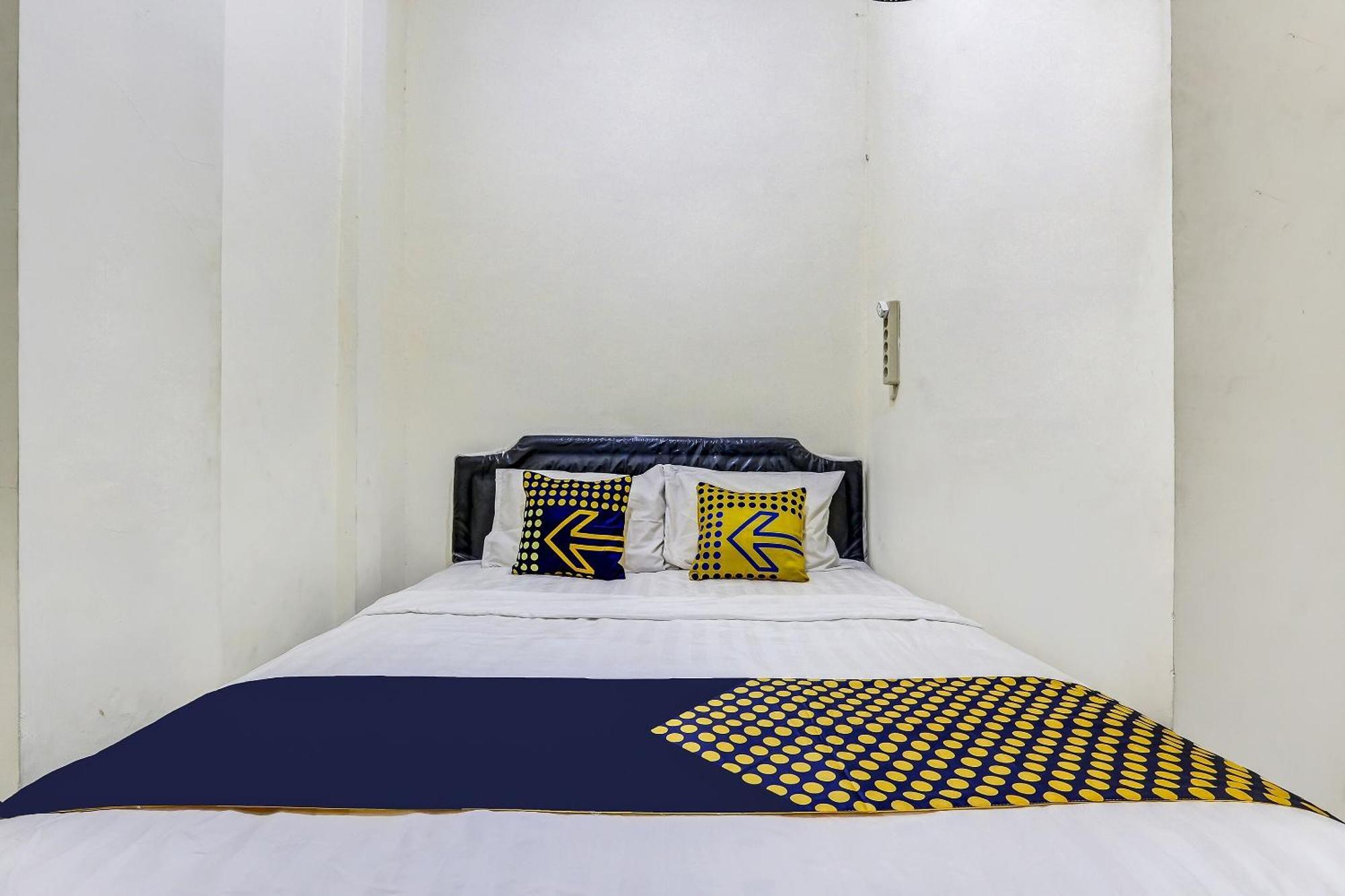 Spot On 90780 Gang Tengah Homestay Syariah Σεμαράνγκ Εξωτερικό φωτογραφία